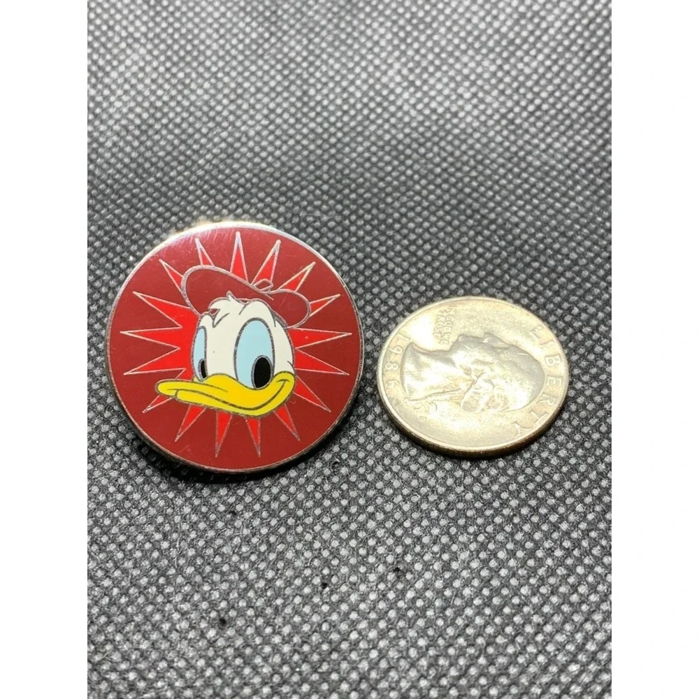 2013 Donald Duck Disney Pin Round Starburst Mystery Pins